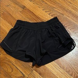 Lululemon Hotty Hot Short